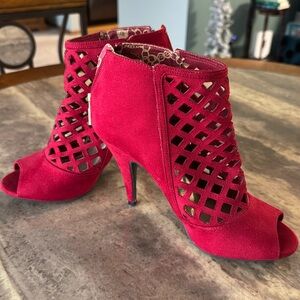 LIKE NEW peep-toe lattice heel ankle booties- rich red leather